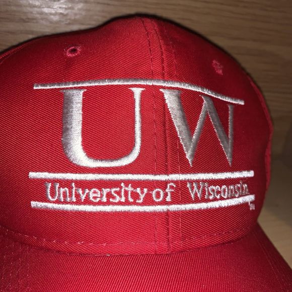 Vintage University of Wisconsin Badgers Split Bar The Game Snapback Hat RARE - Picture 2 of 8
